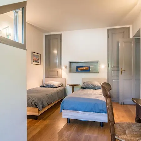 Very On Geneva Apartman *